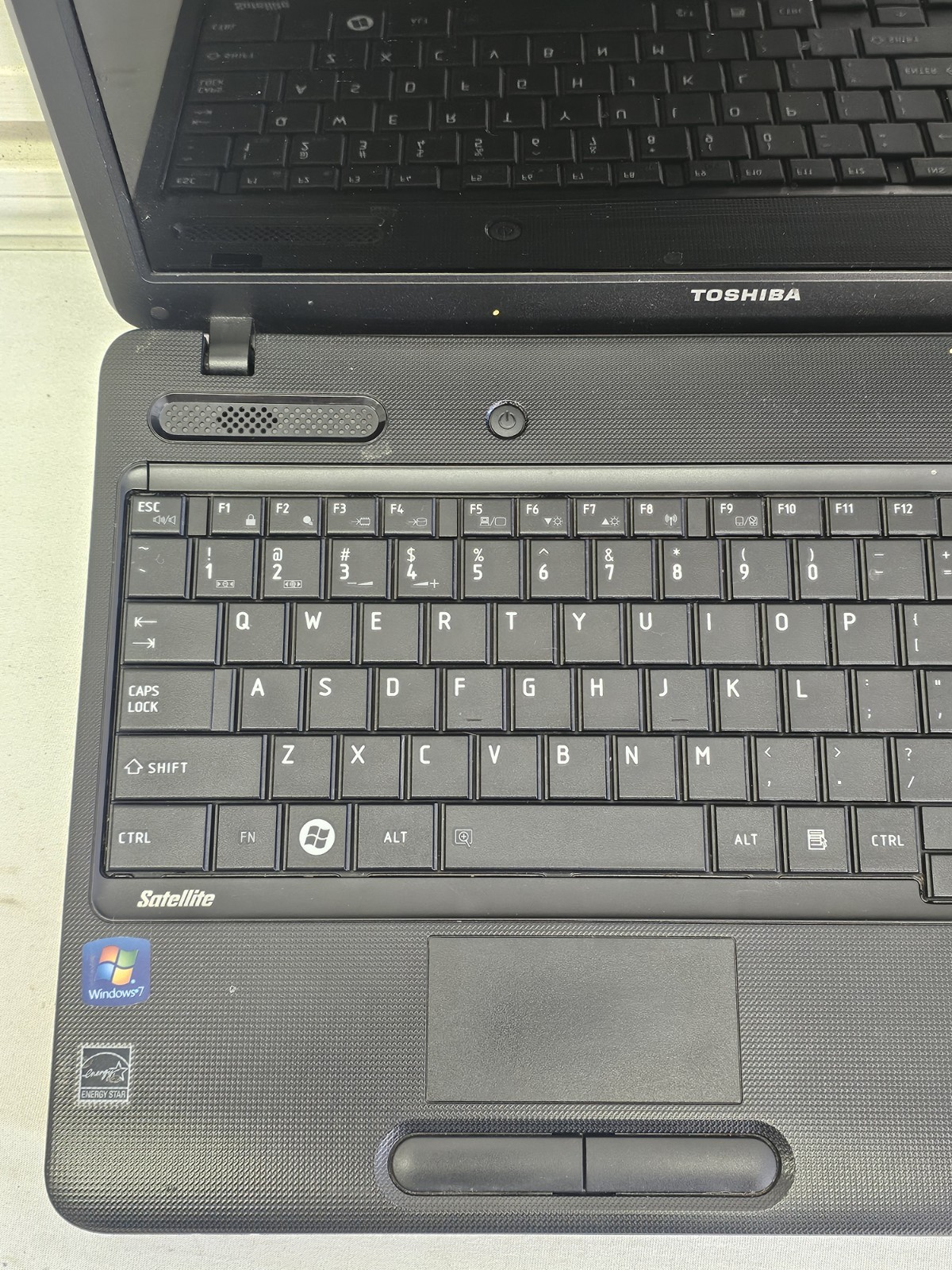 Toshiba Satellite C655D-S5133 Laptop – AMD E-240 – 2GB RAM – Parts/Repair – Read