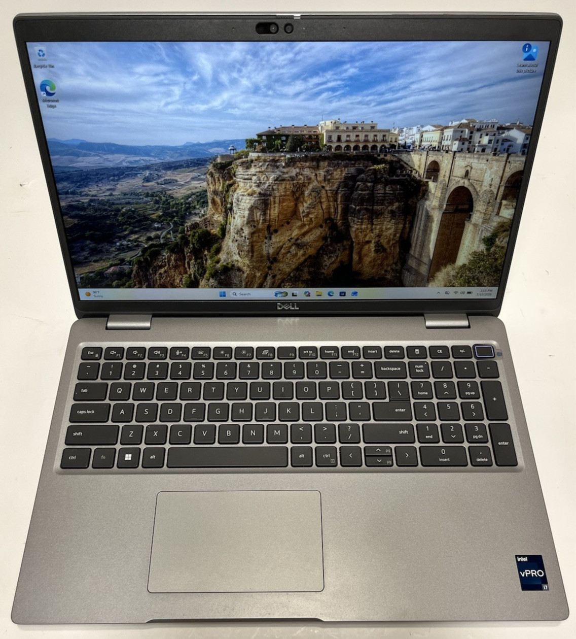 Dell Latitude 5540 15.6″ Laptop Intel i7-1365U – 8GB RAM – 512GB NVMe – W11P