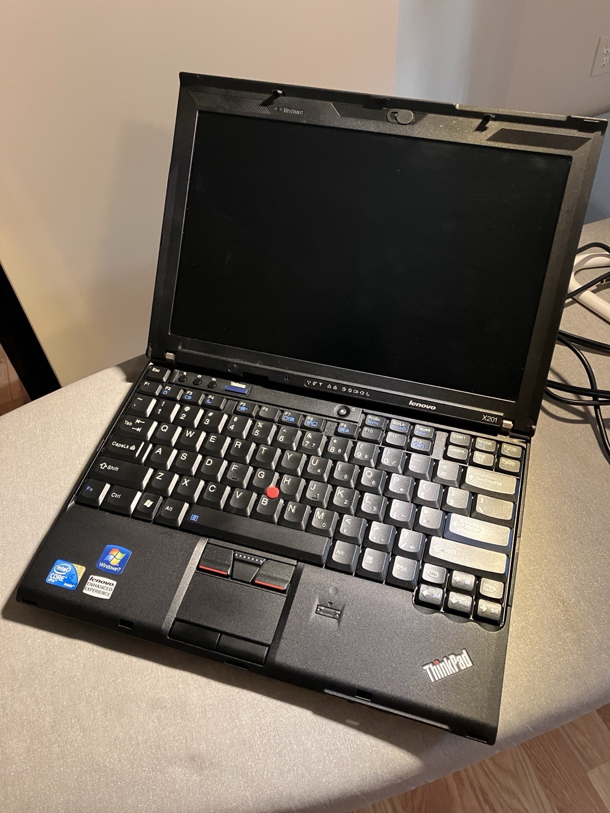 Lenovo ThinkPad X201 – 8GB RAM – Linux Mint
