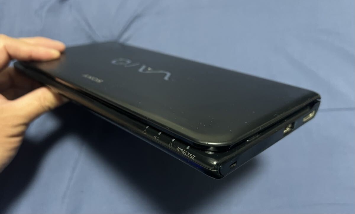 SONY VAIO Type P VPCP11AKJ Intel Atom Z560 2.13GHz SSD 128GB RAM 2GB AS-IS