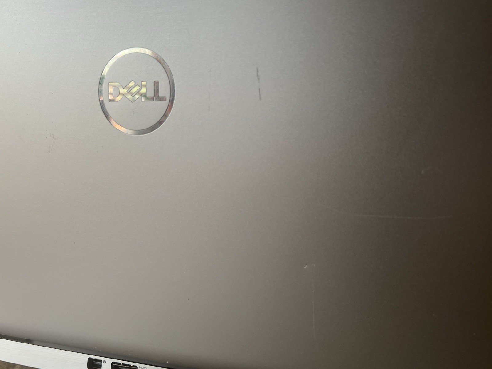 Dell Precision 7750 17.3″ NVIDIA T1000 2.8GHz Intel Xeon W-10855M 64GB 512GB