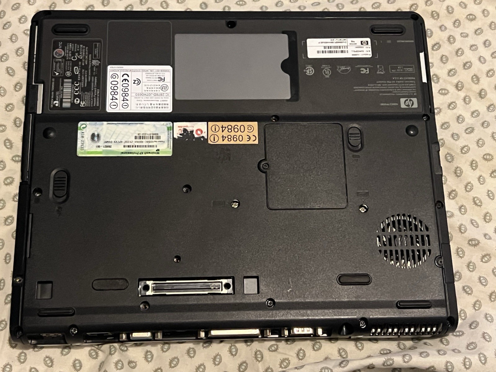 HP Compaq NC6000 Laptop Windows XP Intel PENTIUM M 1.50 Ram 40 Gig Storage