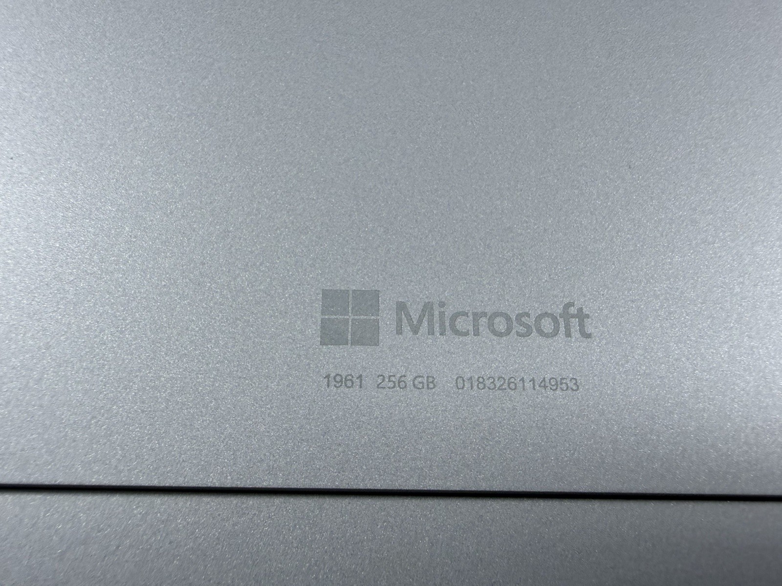Microsoft Surface Pro 7 plus 1961 Core i5-1135G7 2.4GHz 16GB 256GB Win 11 Pro
