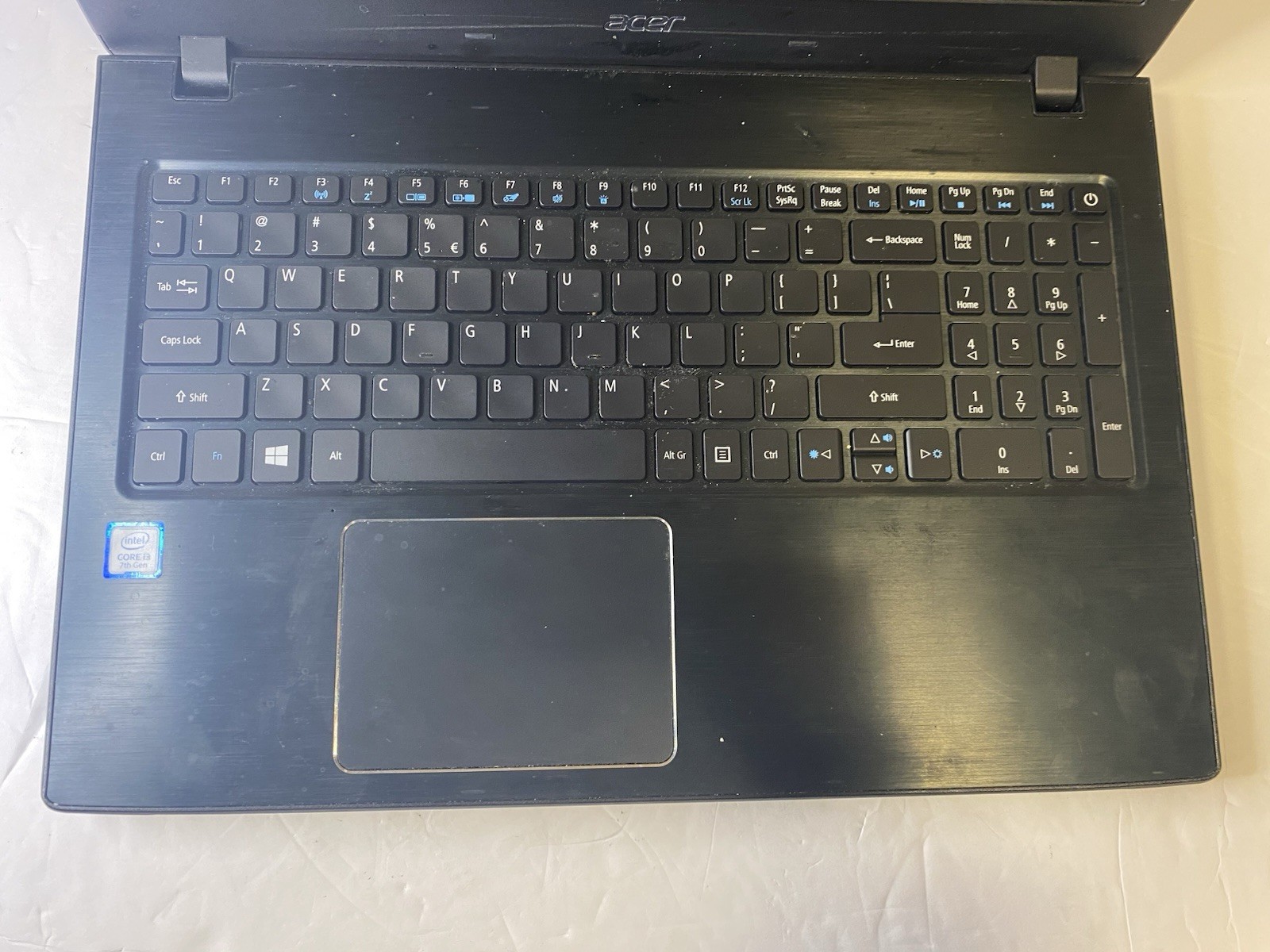 Acer Aspire E5-575 Series Model No N16Q2 Broken