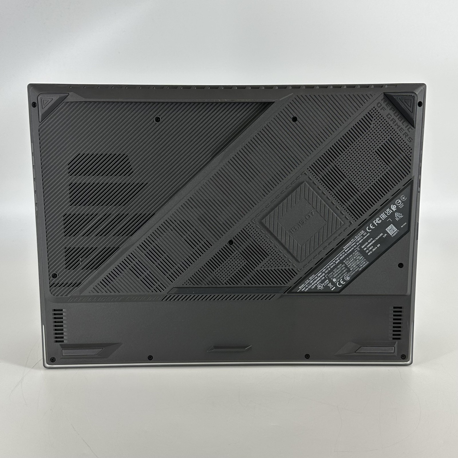 Asus ROG Strix G16 G614 16 165Hz FHD+ 2.6 GHz i7-13650HX 16GB 1TB SSD RTX 4060