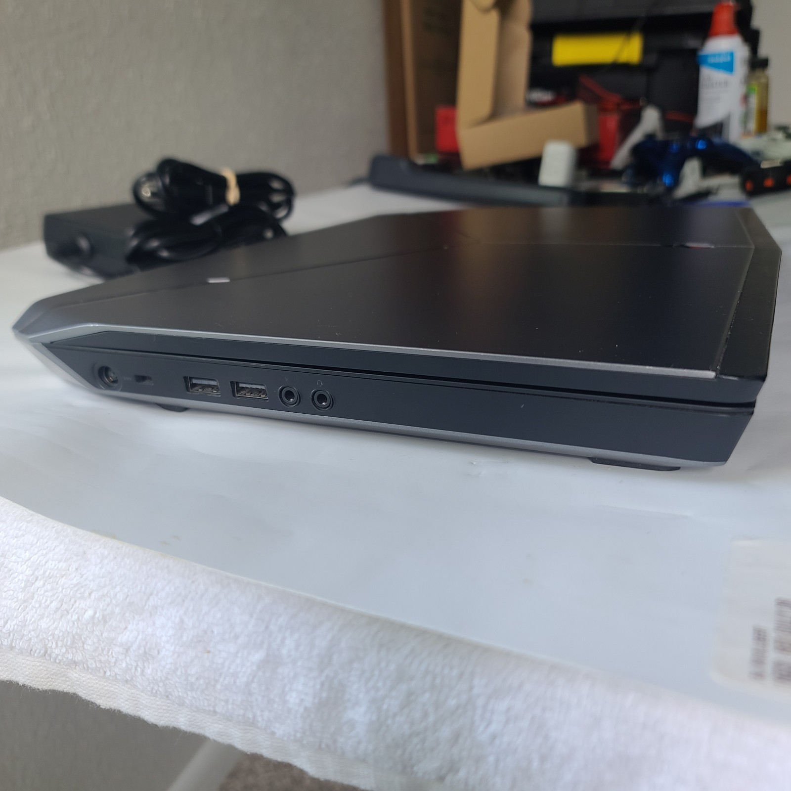 Alienware 17 R3 i7-6700HQ, GTX 970M 256GB SSD 1TB HDD Read Description