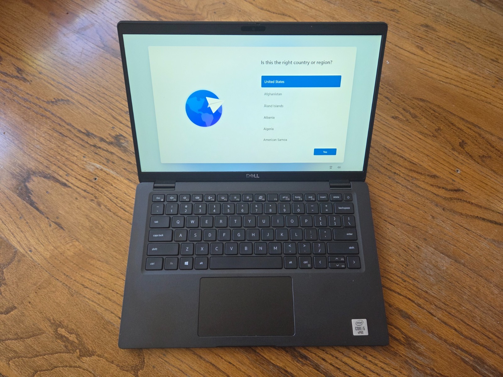 Dell 7410 (16gb RAM, 256gb HDD, i5 10310U CPU)