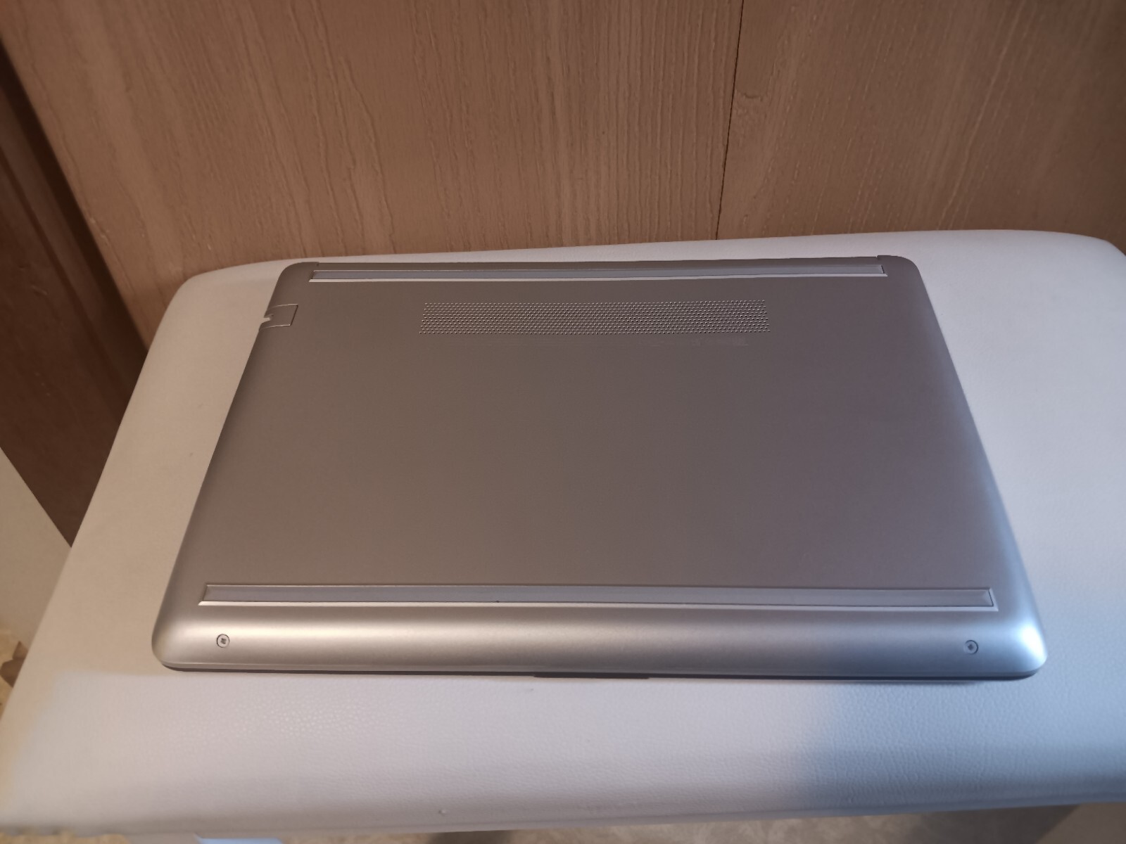 HP Silver 14″ Pentium Gold 5405U @ 2.3Ghz Laptop 4GB Ram UHD 610 Graphics 1GB