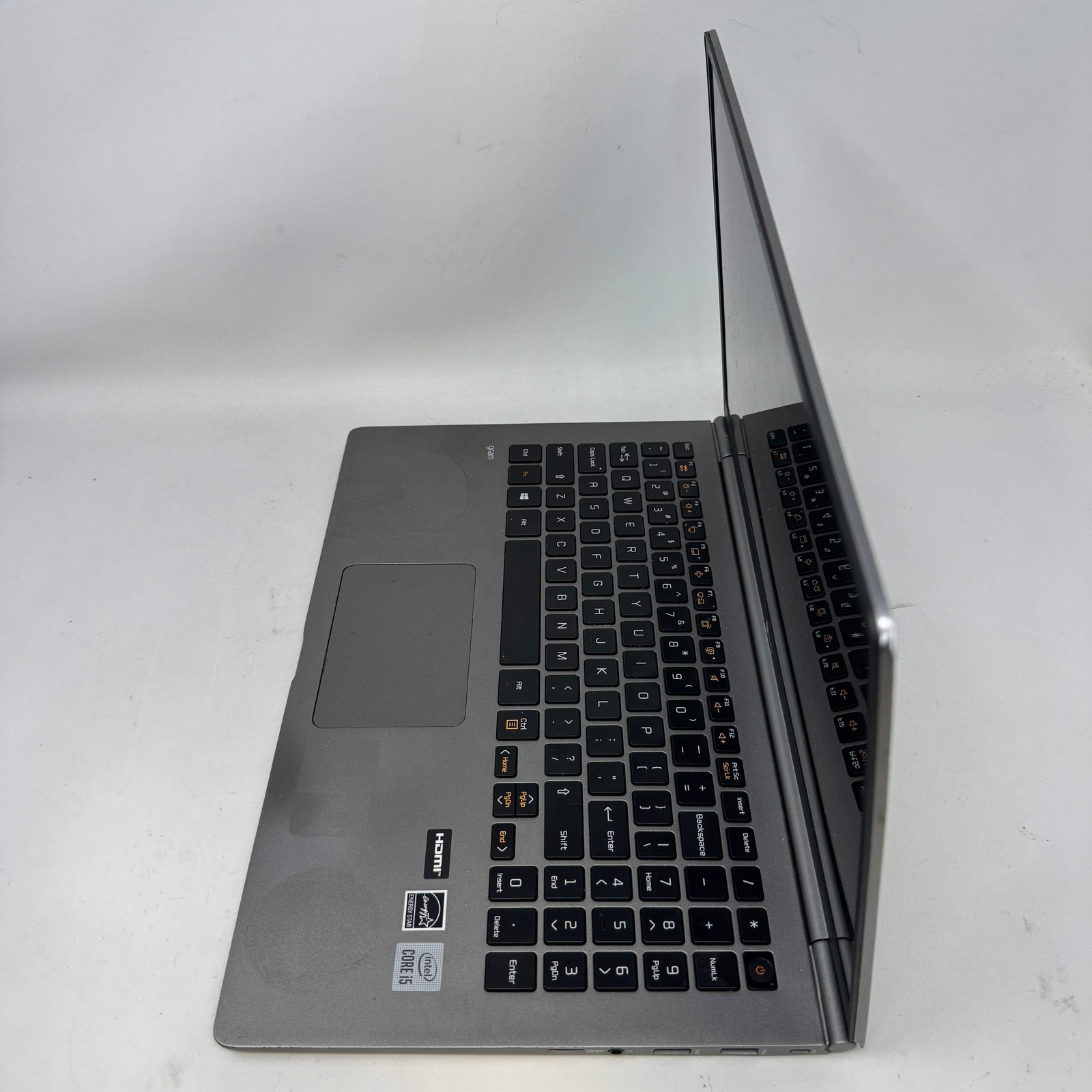LG Gram 15Z995 15.6″ i5-10210U 1.6GHz 8GB RAM 256GB SSD