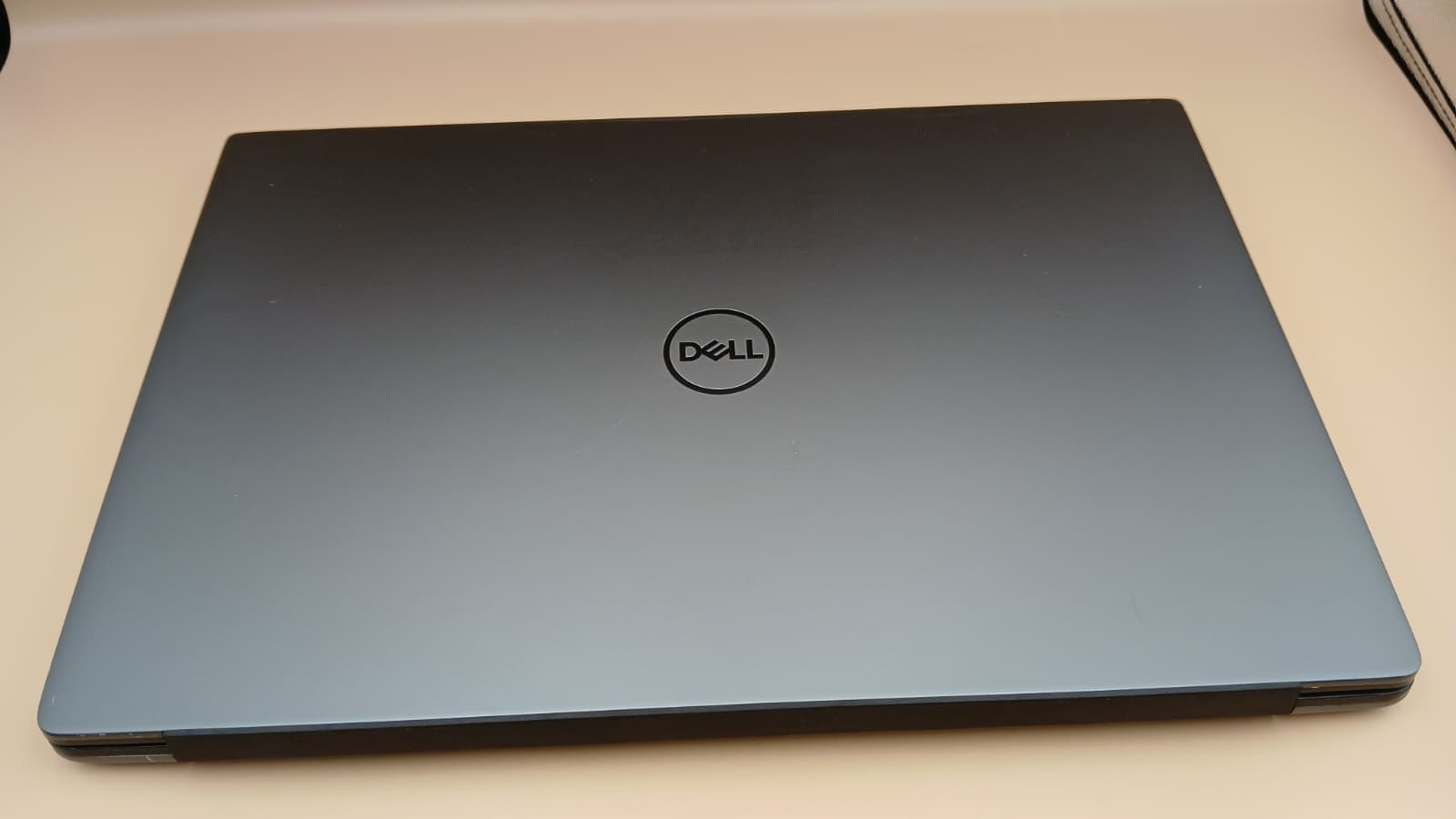 Dell Vostro 5590 15.6″ FHD i5-10210U 16GB RAM 256GB SSD Win11 Pro Laptop