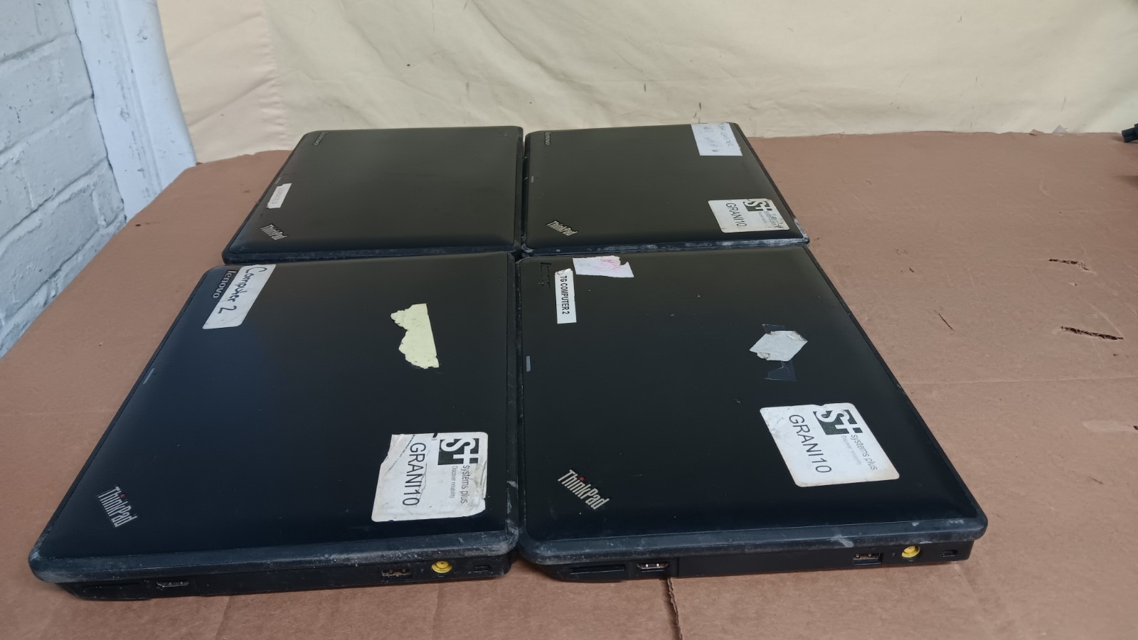 Lot of 4 Lenovo ThinkPad X131e 11.6″ Laptop AMD E2 1800 APU 11.6″ LCD Screen P/R