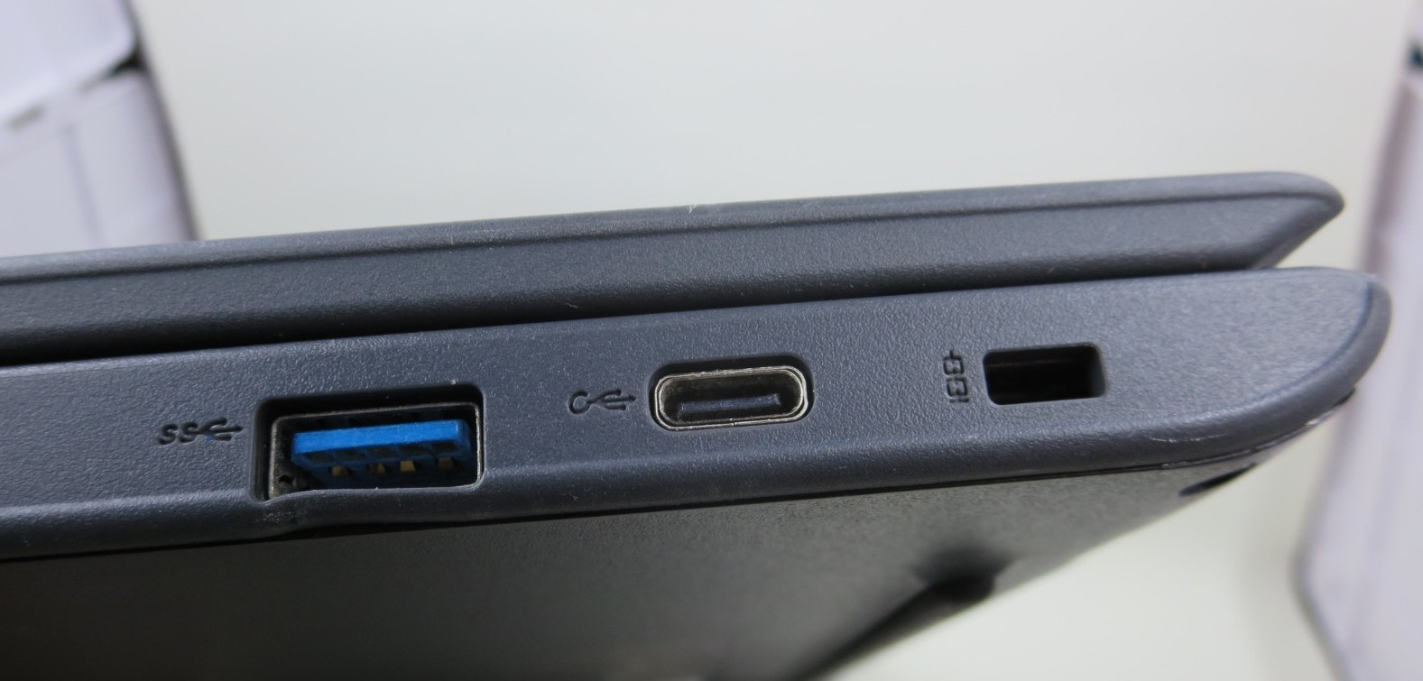 USED Lenovo Chromebook 100e 2nd Gen Intel 11.6″ 4GB/32GB, No Charger, READ – 1