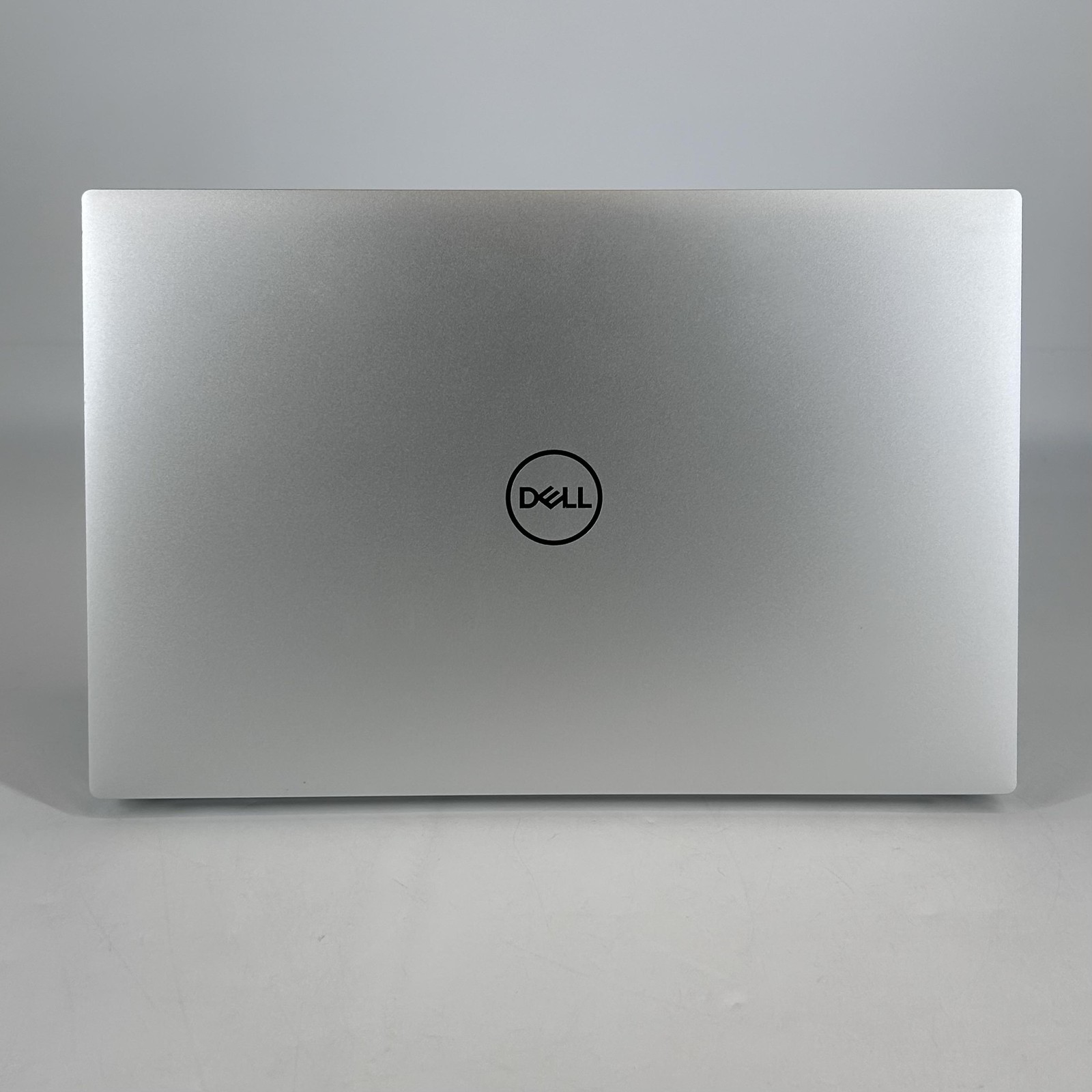 Dell XPS 15 9530 Silver FHD+ 2.4 GHz i7-13700H 32GB 2TB/512GB RTX 4060 Very Good