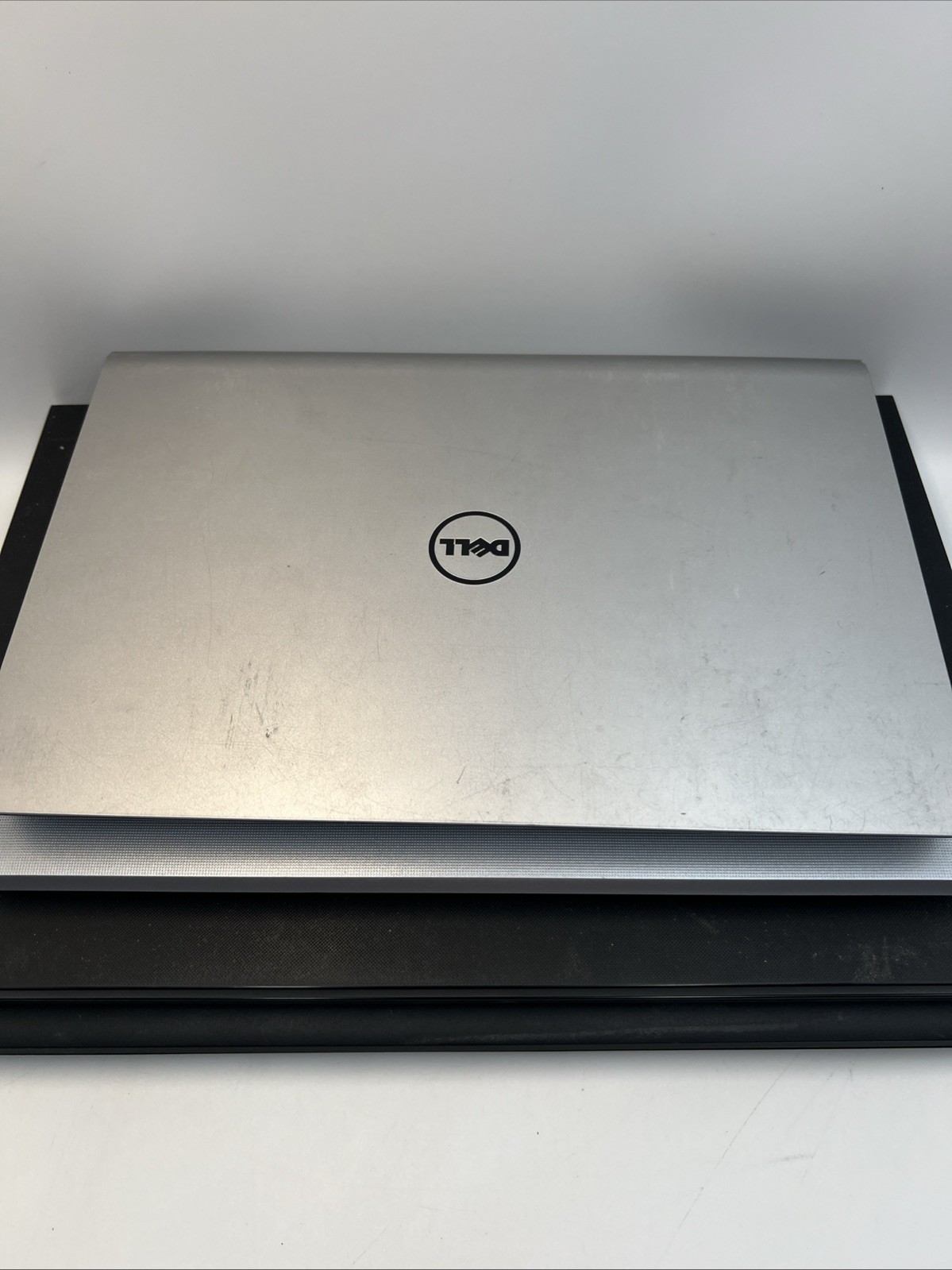 4 Laptops 1 iPad For Parts/Repair – Dell – Apple – Toshiba – Hp