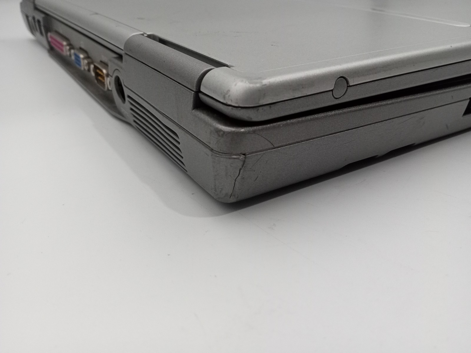 Dell Inspiron 600m 14″ Laptop Intel Pentium 2.0GHz 512MB RAM 60GB HDD WinXP -RR
