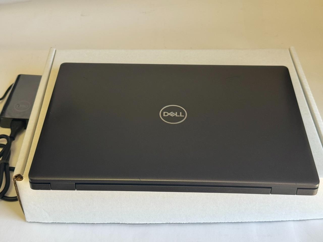Dell Latitude 5400 14″ Intel Core i5-8365U 1.6GHz 16GB RAM 512GB SSD, Grade C