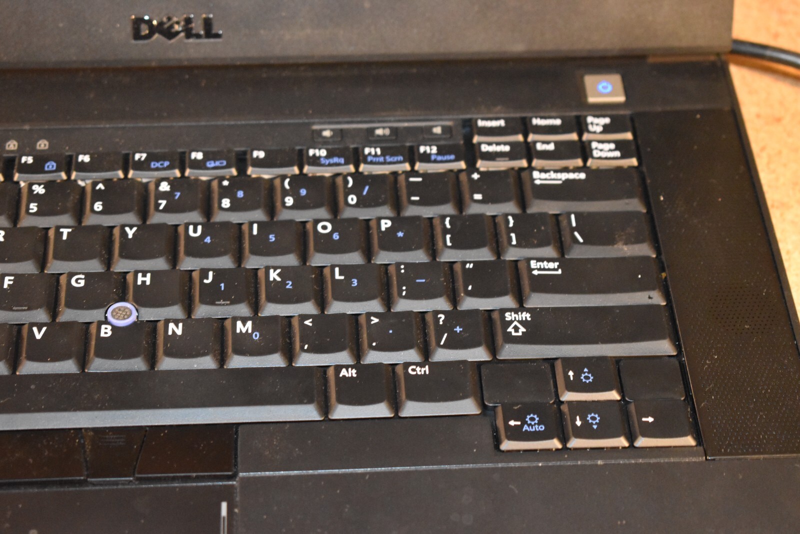 Dell Latitude E6500 Core 2 Duo 2.53GHz 2GB RAM 120GB HDD Windows XP Pro 32-bit