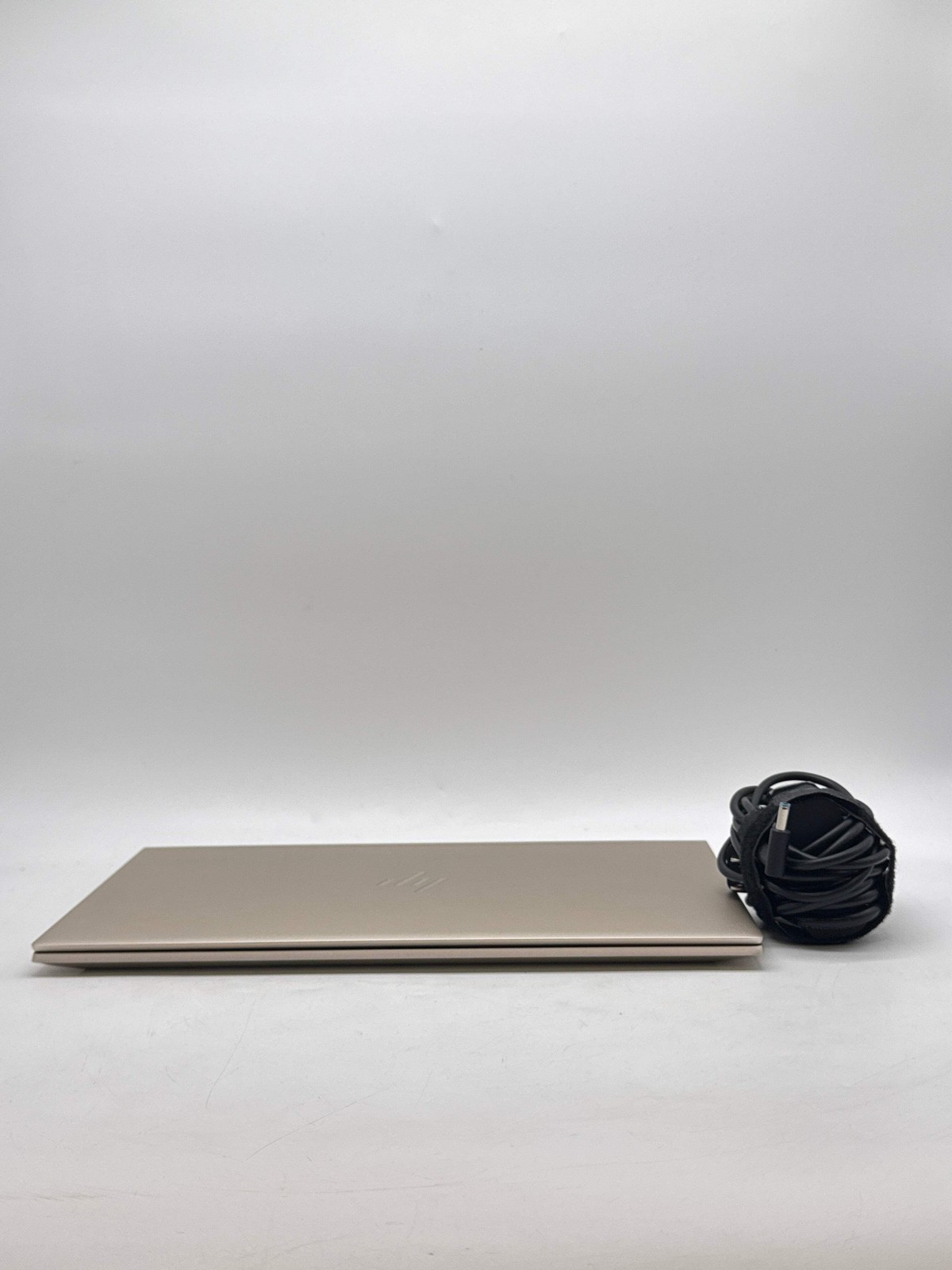 HP Envy 13-ah0075nr 13.3″ Laptop i5-8250U 8GB RAM 128GB SSD Win 11 Pro + Charger