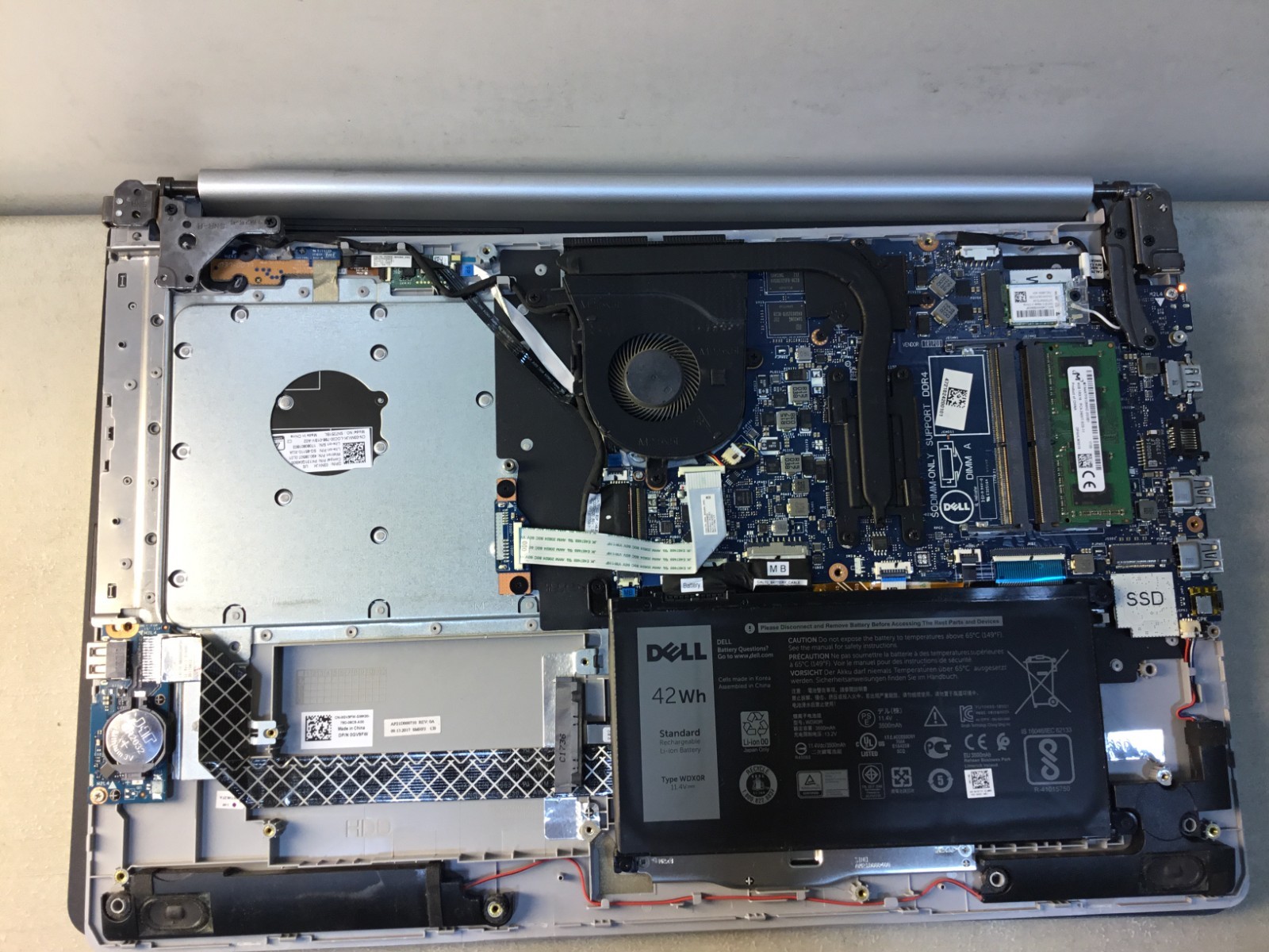 Dell Inspiron 17 5767 – FHD – i7-8600U – 4GB – NO HD