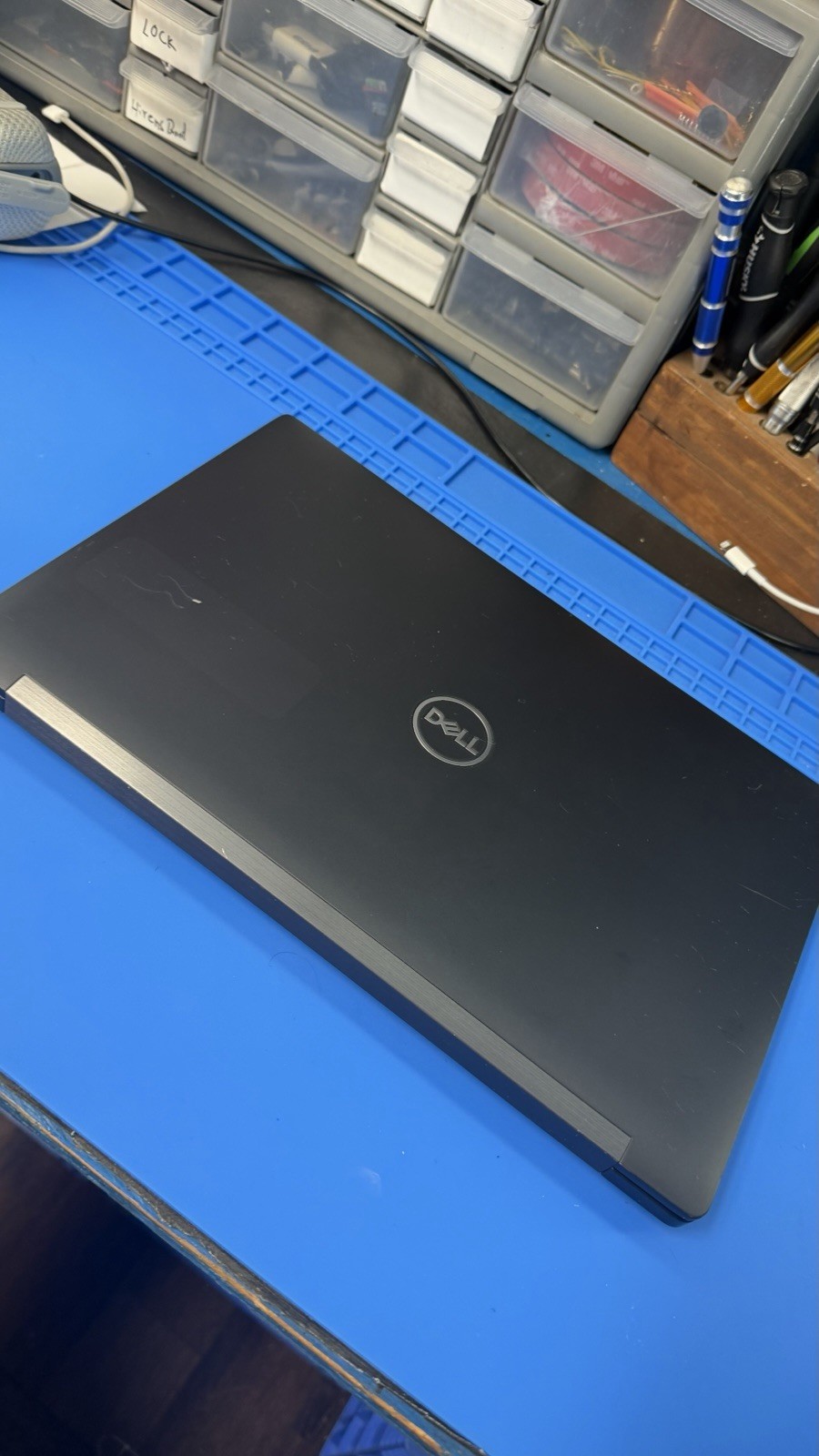 Dell Latitude 7490 i7 8th Gen Laptop Powers On Dark Screen Parts Repair