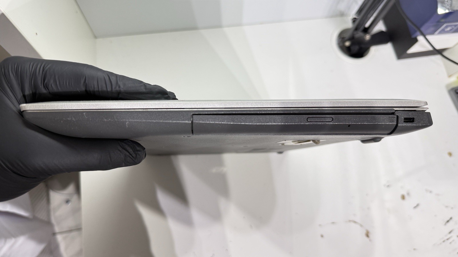 Lenovo Ideapad 330 Laptop Intel i3 8th Gen 15.6″ (It doesn’t have a hard drive)