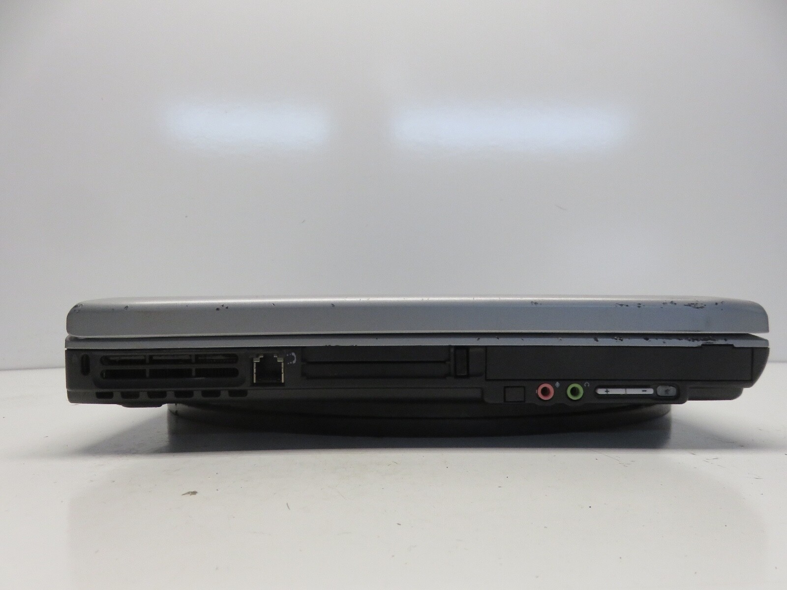HP Pavilion ZE4400 AMD Athlon XP-M 1.7GHz 194 MB NO HDD No Batt
