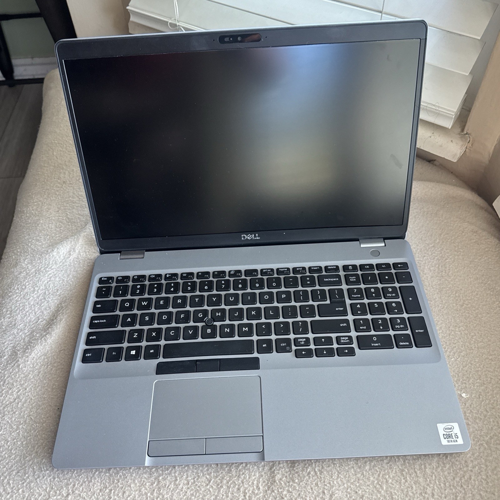 Dell Precision 3550 i5-10310 4core/8thread/256GB M.2 SSD/16GB/ Win 11 pro