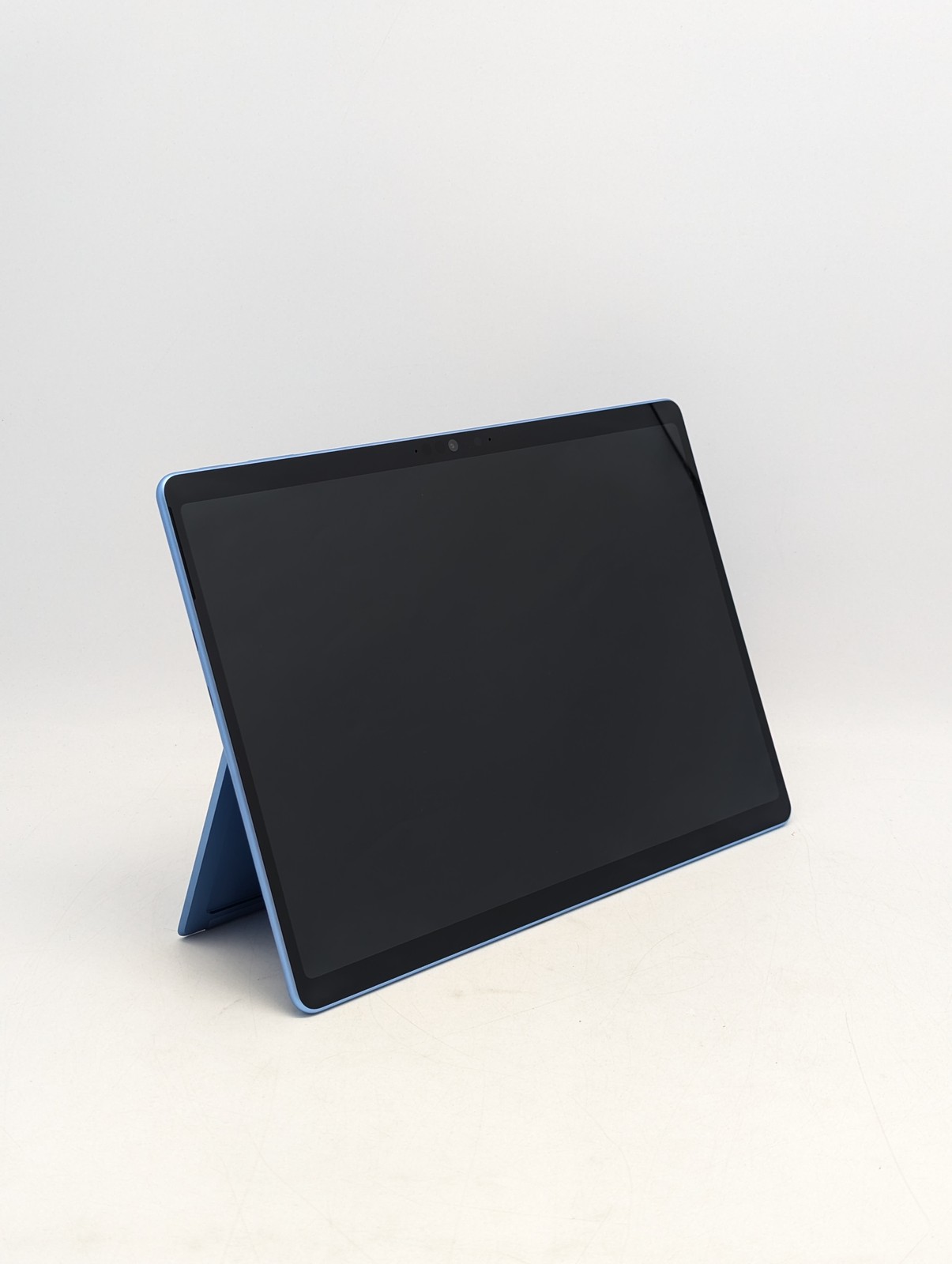 Microsoft Surface Pro 11 13″ Snapdragon X Plus 16GB DDR5 512GB SSD Windows 11