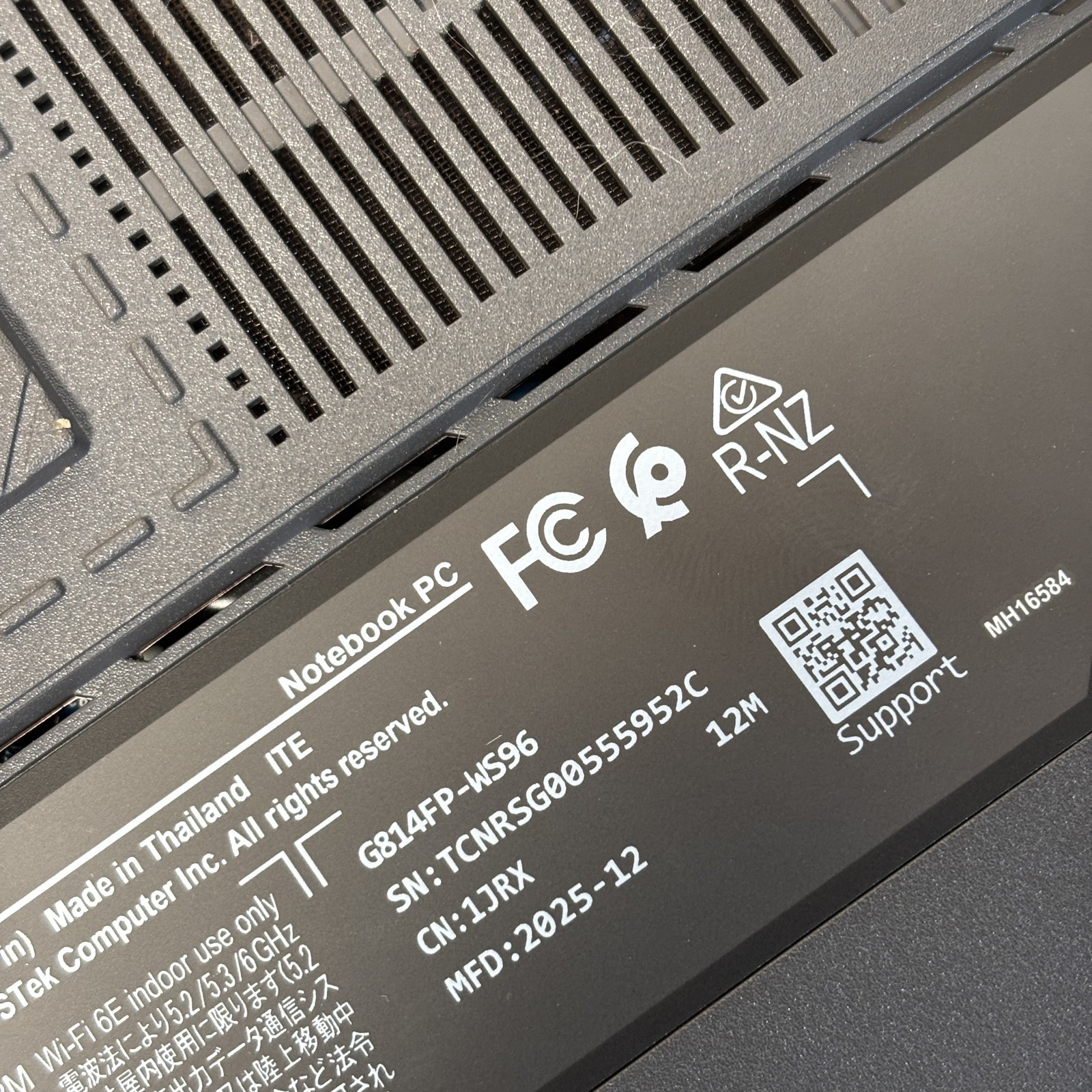 Asus ROG Strix G18 G814FP_G814FP AMD Ryzen 9 9955HX 2.5GHz 32GB RAM 1TB SSD 18″