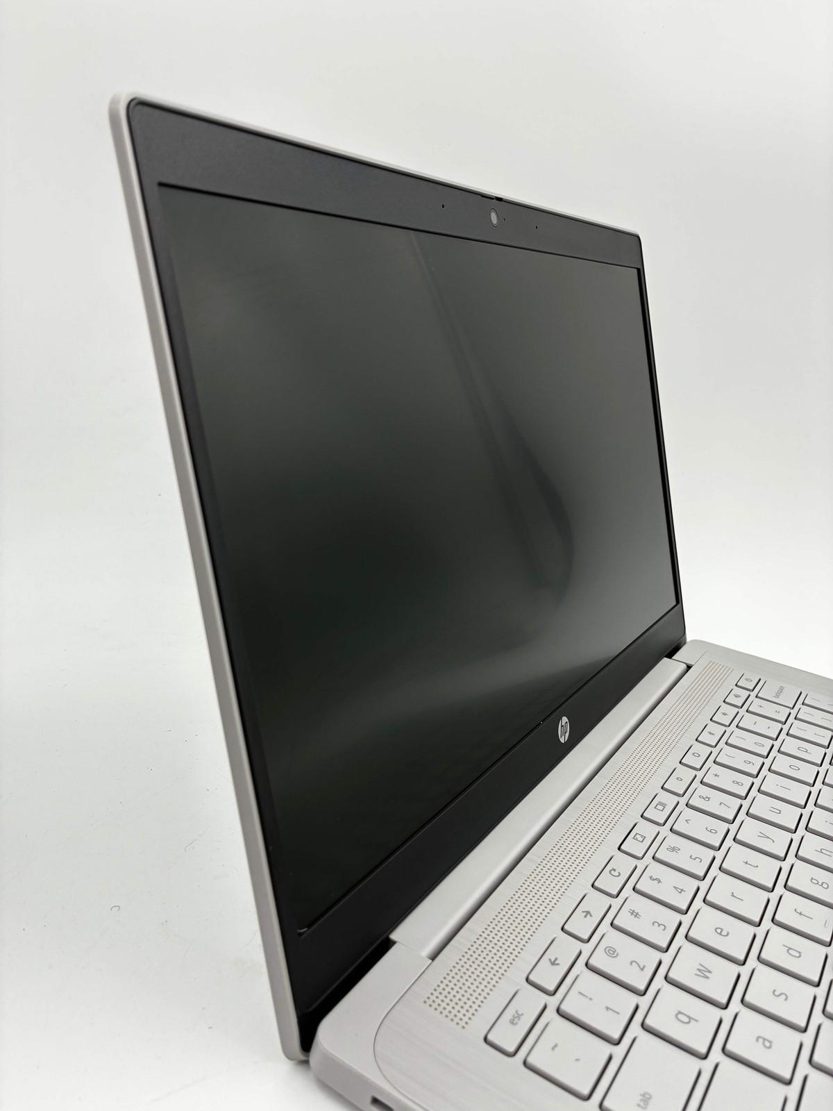 HP Chromebook 14a-ne0013dx 14″ Intel Celeron N4120 4GB 64GB Gray w/ Charger