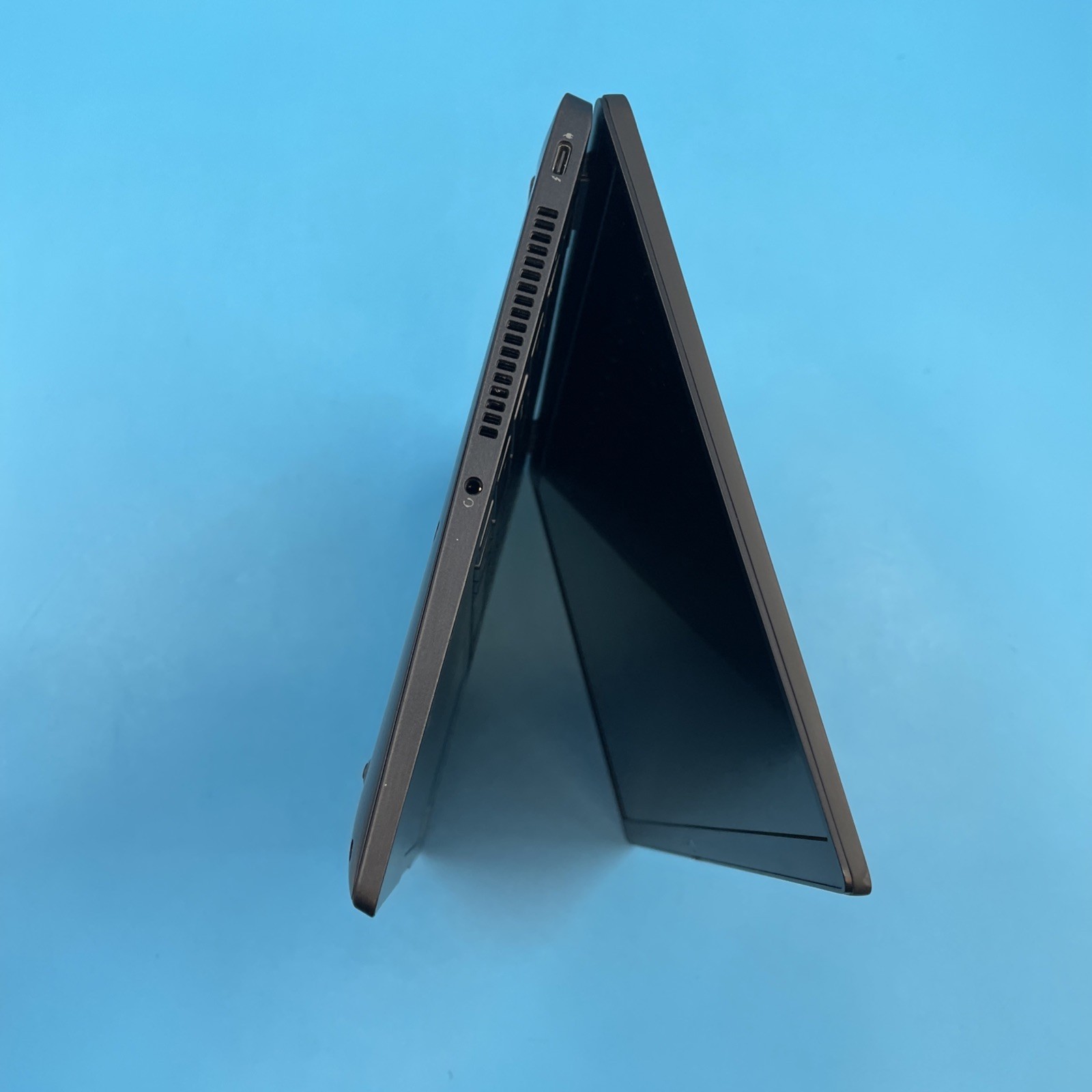 Dell Latitude 7420 | i5-1145G7 | 8GB RAM | NO DRIVE | NO OS | 96% BATTERY