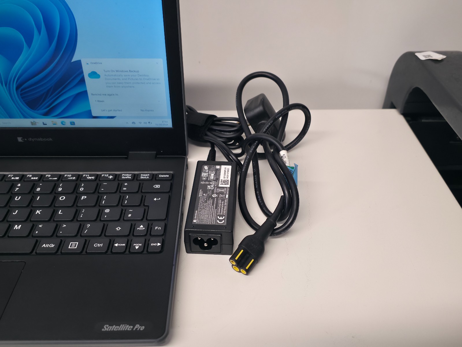TOSHIBA DYNABOOK SATELLITE PRO E10 11.6″ 4GB 128GB WIN11 PRO EDU E10-1-10Q