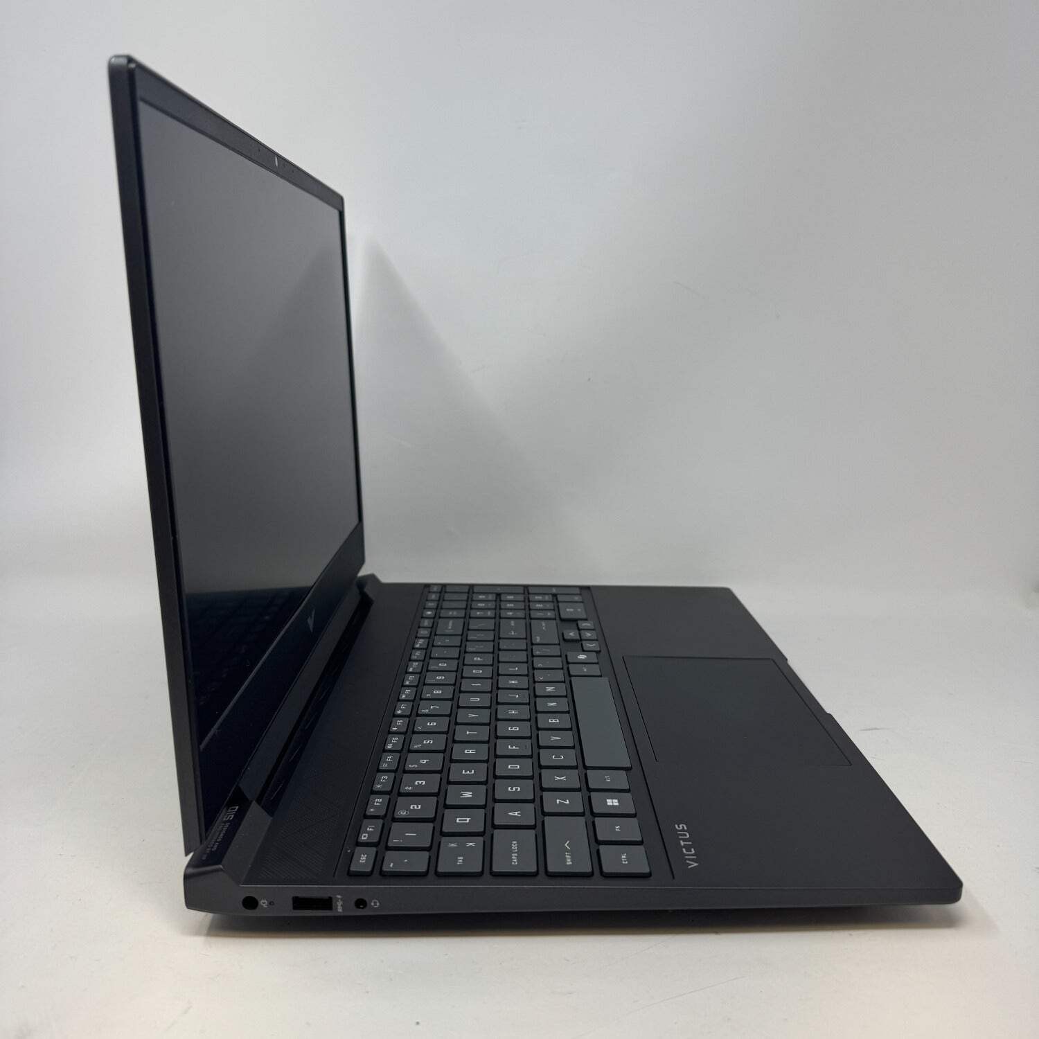 HP Victus 15-FB3093DX 15.6″ Ryzen 7 7445HS 3.2GHz 16GB RAM 512GB SSD