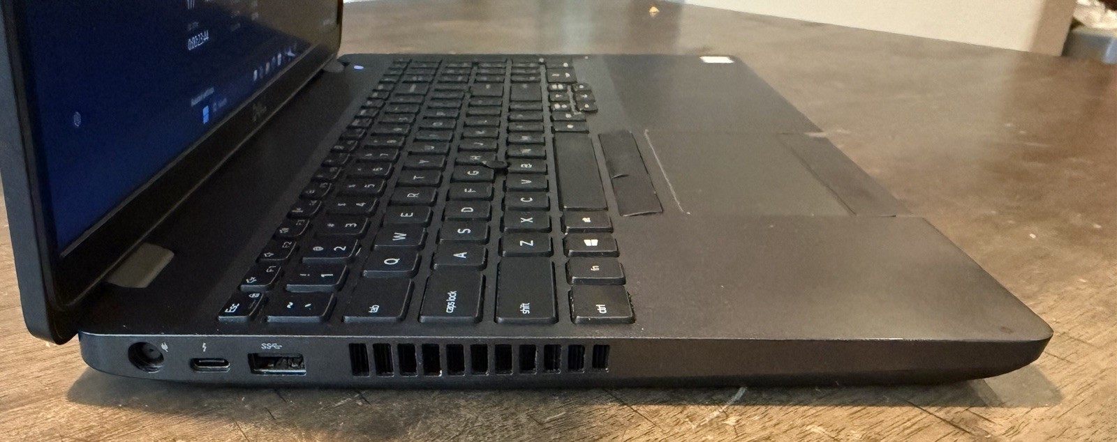 Dell Precision 3541 INTEL CORE I7-9750H 8GB RAM 256GB NVME 15.6 IN QUADRO P620