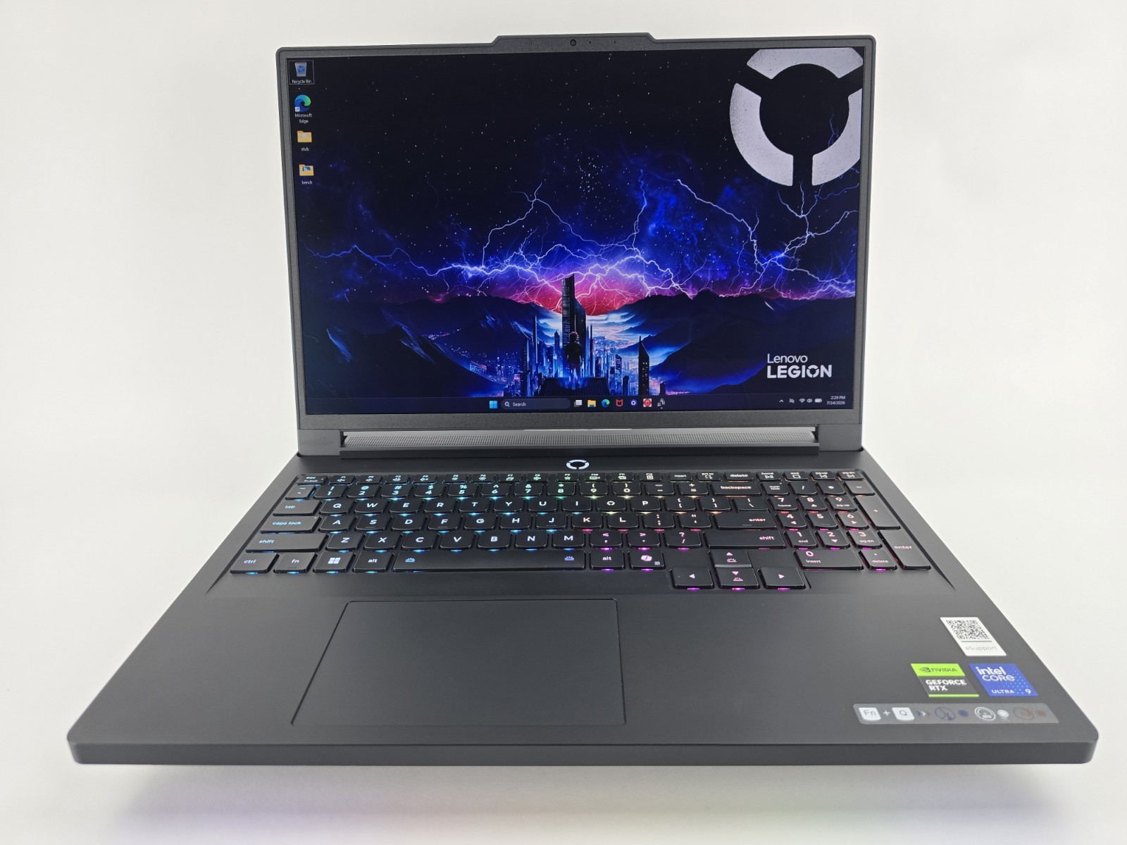 Lenovo Legion Pro 7i 16IAX10H 16″ 2.5K OLED Ultra 9 275HX 32GB 1TB RTX 5080 Good