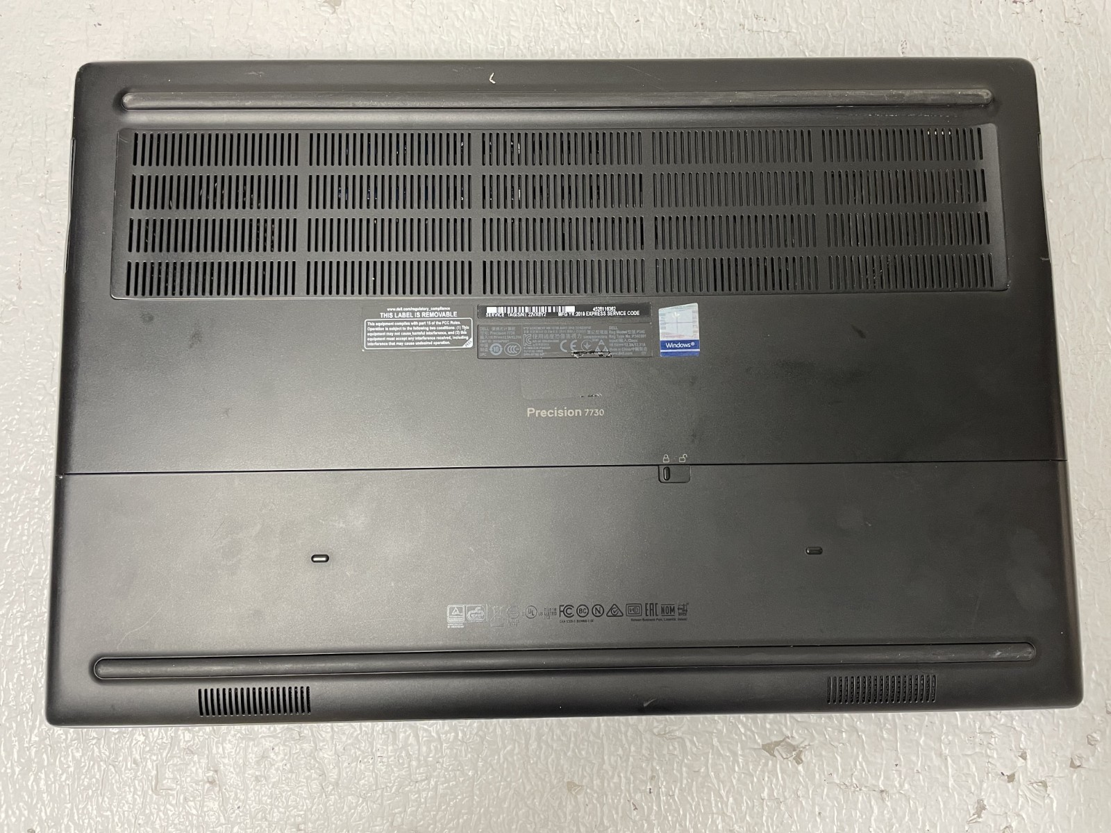 Dell Precision 7730 17.3” Xeon E-2186M @2.90GHz 32GB RAM NO SSD Parts *READ