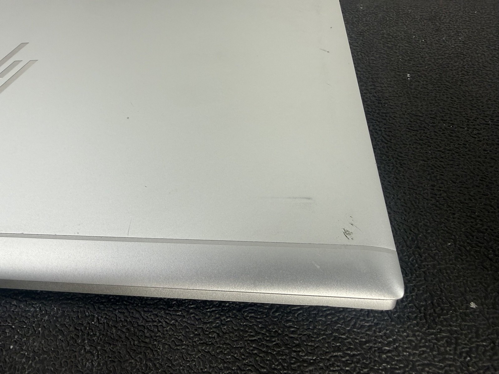 HP EliteBook 850 G7 15.6″ i7-10510U 1.8GHz 16GB DDR4 256GB SSD w/ AC Adapter