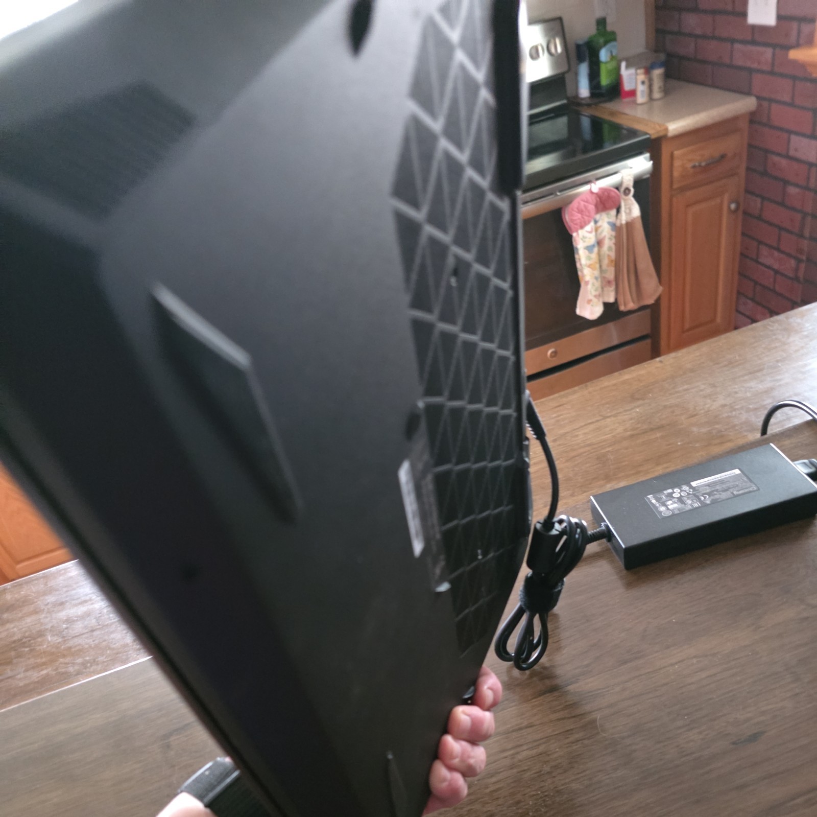 Eluktronics Prometheus 17″ Gaming Laptop | i7-11800H | RTX 3070 | 64GB | 8TB |