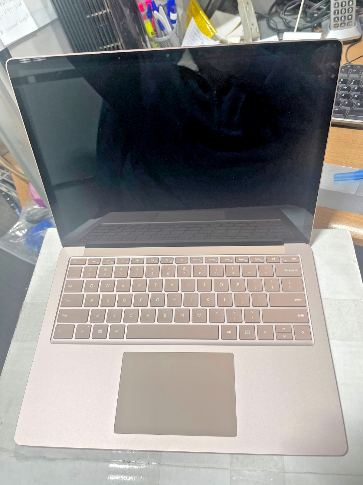 Microsoft Surface Laptop 3 13.5″ Touch i7-10th, 16GB RAM 512GB SSD Burgundy W11P