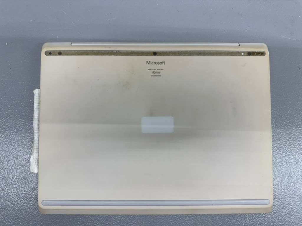 Microsoft Surface Laptop Go 12.4″ i5 62GB 4GB – READ DESC