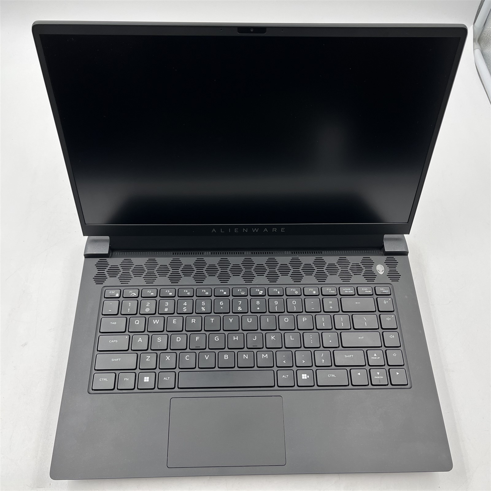 Dell Alienware M15 R7 Ryzen 9 6900HX/32GB RAM/1TB NVMe SSD/RTX 3070 Ti 8GB