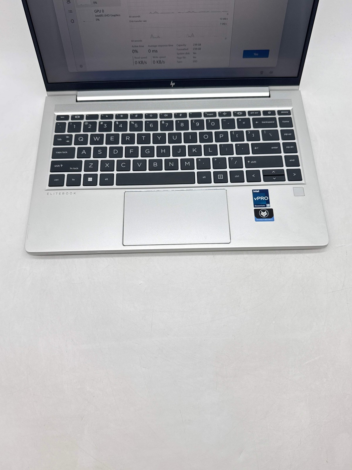 HP EliteBook 640 G10 14.0″ FHD Touch Core i5-1335U 1.30GHz 256GB SSD 8GB RAM