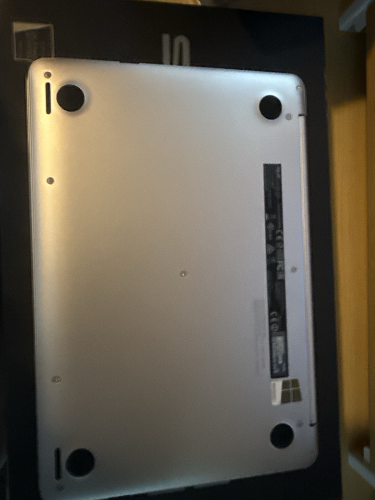 ASUS E200HA 11.6” Ultra-Slim Laptop – Windows 10