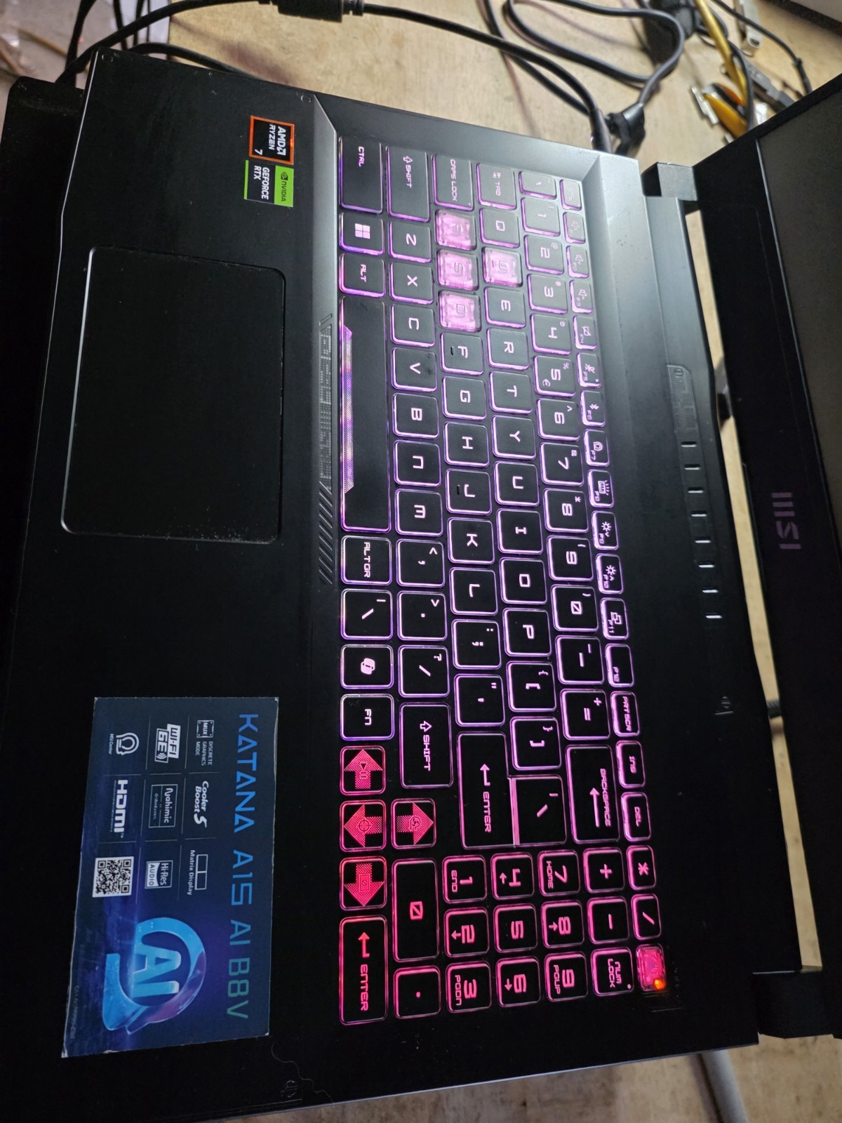 MSI Katana A15 AI B8VF Win 11 AMD Ryzen 7 8845HS 3.8GHz 32GB RAM 1TB SSD Lcd