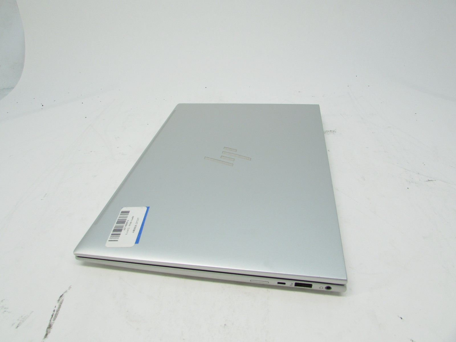 HP EliteBook 840 G11 14″ Ultra 7 165U 4.9GHz 16GB RAM 256GB Win 11 Home No AC