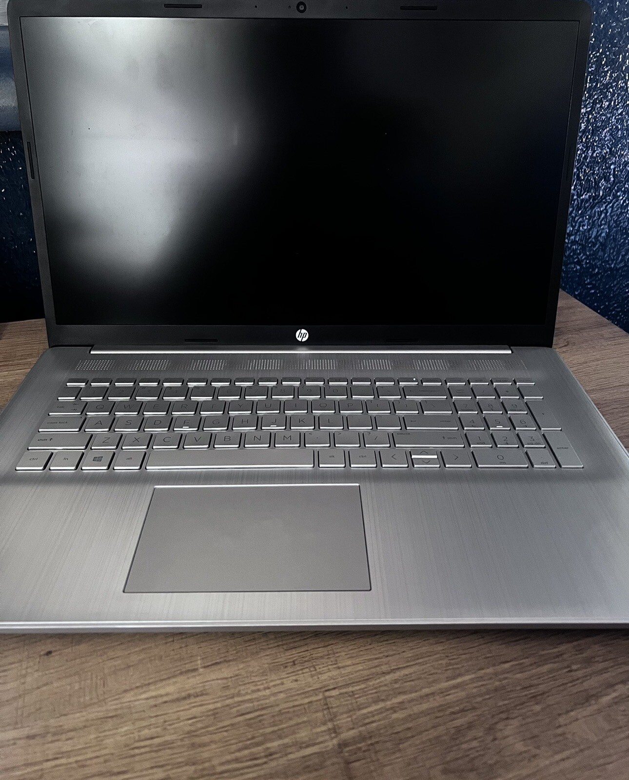 HP 17-CN2063CL 17.3” (512GB SSD Intel Core i5-1235U 12GB RAM) Laptop – Silver