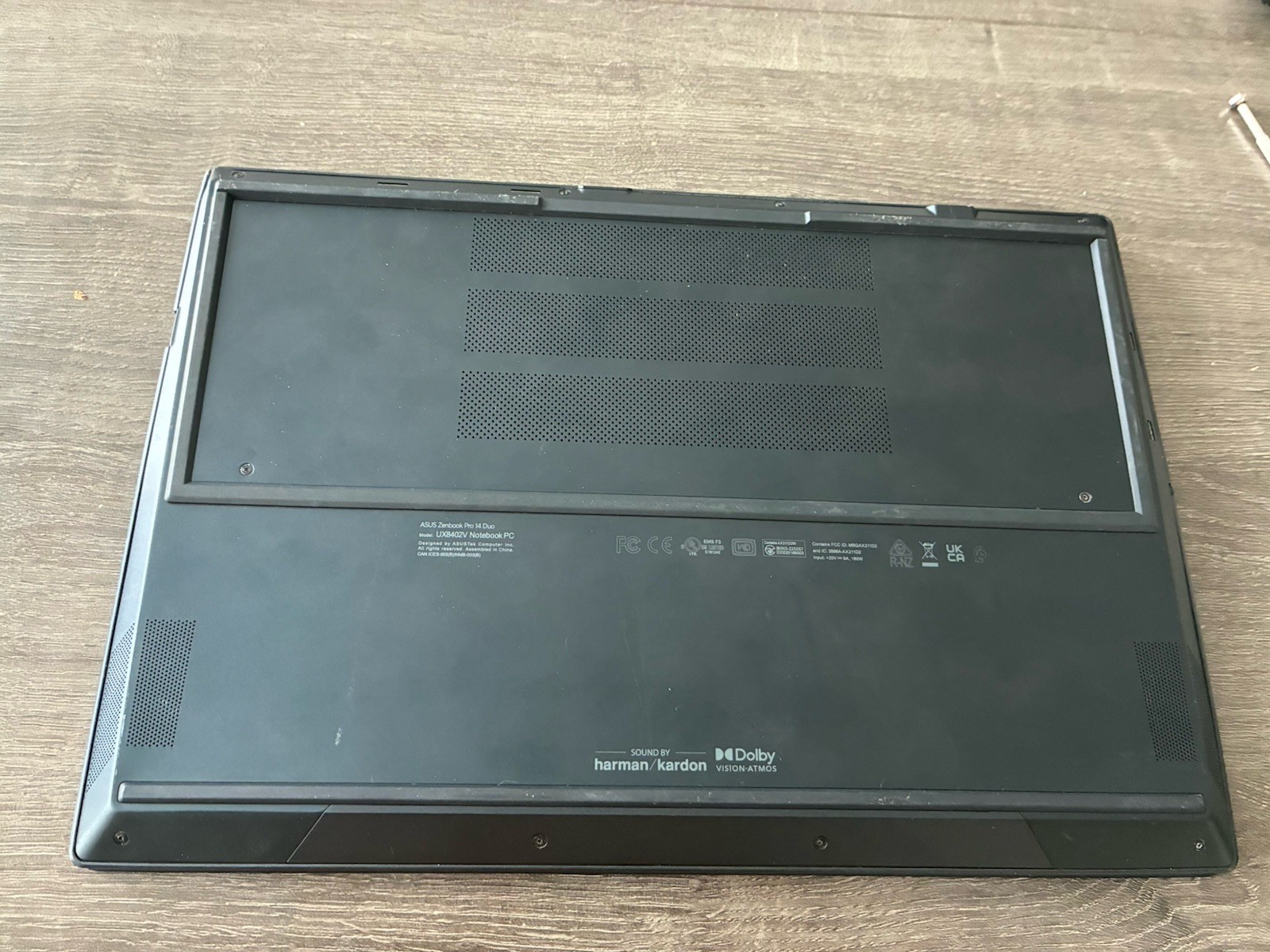 Asus Zenbook Pro 14 Duo QHD+ TOUCH 2.6 GHz i9-13900H 8GB/ No SSD/ RTX 4060, Read