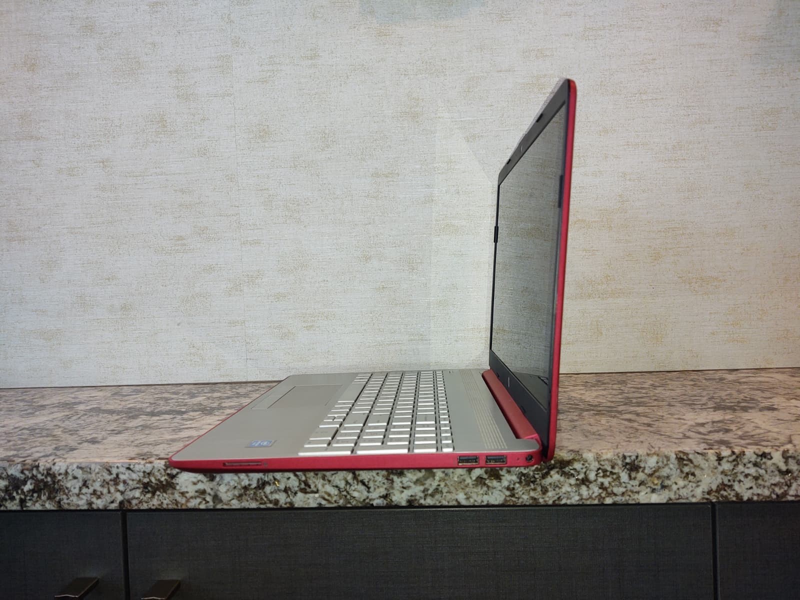 Great laptop for school, work or retro gaming HP Notebook 15-DW0081WM 15.6 inch