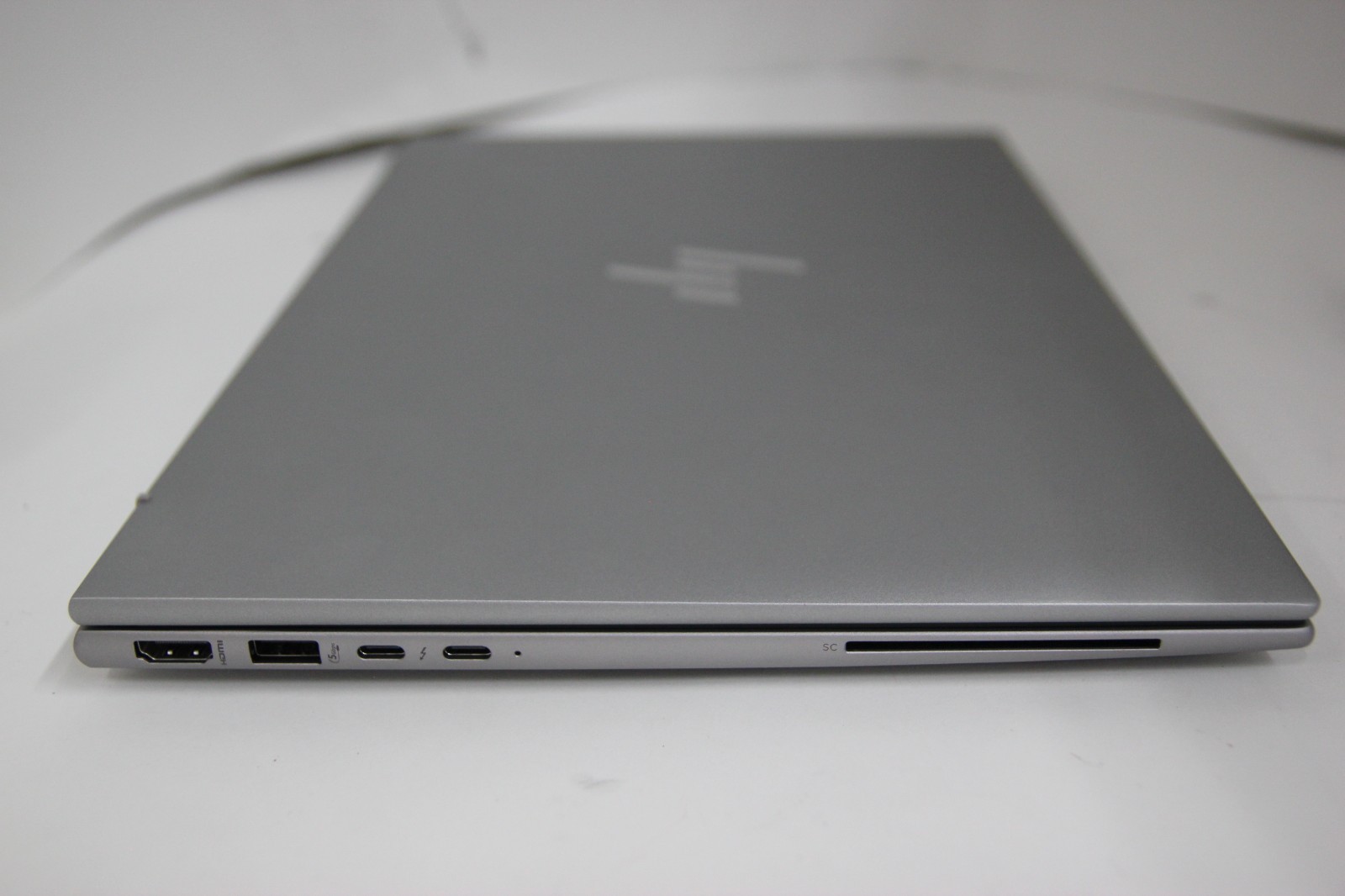 HP ZBook Firefly 14″ G11 A Ryzen 7 PRO 8840HS 3.3GHz 32GB 512GB Windows 11 Pro