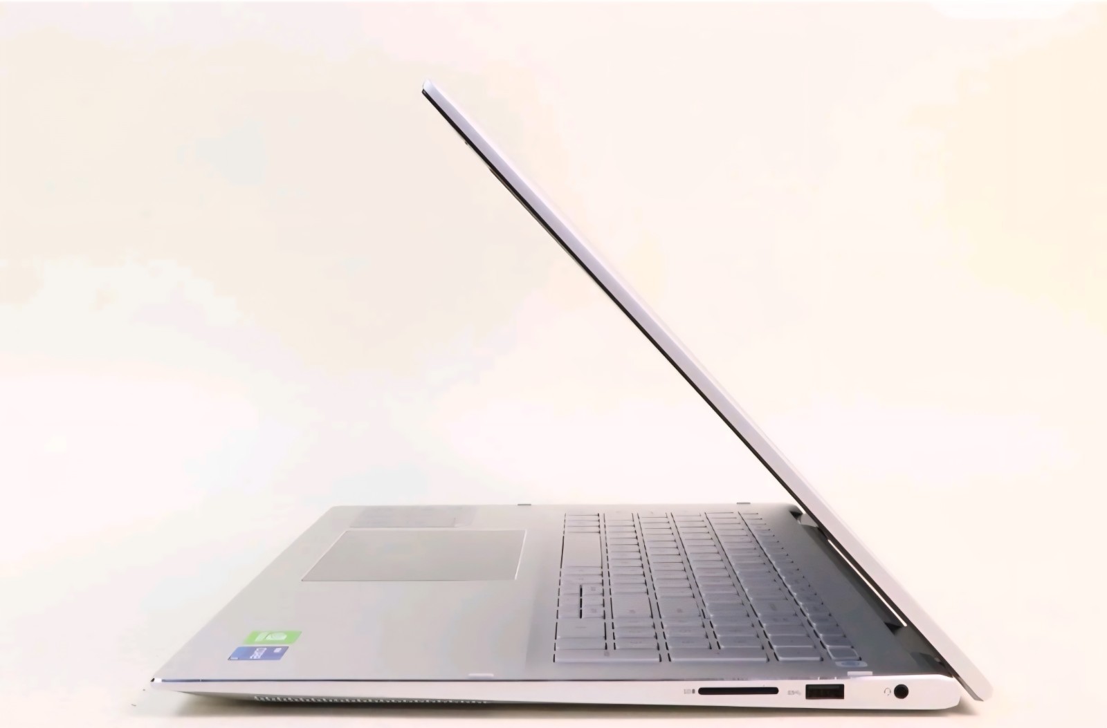 Dell Inspiron 7706 2N1 Laptop Intel Core I7-1165G7 2.80GHz, 256GB, 8GB RAM